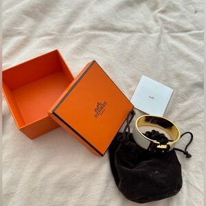 Hermes Clic H White and Gold Bracelet. Size S- Hermes Size PM (17 CM)
